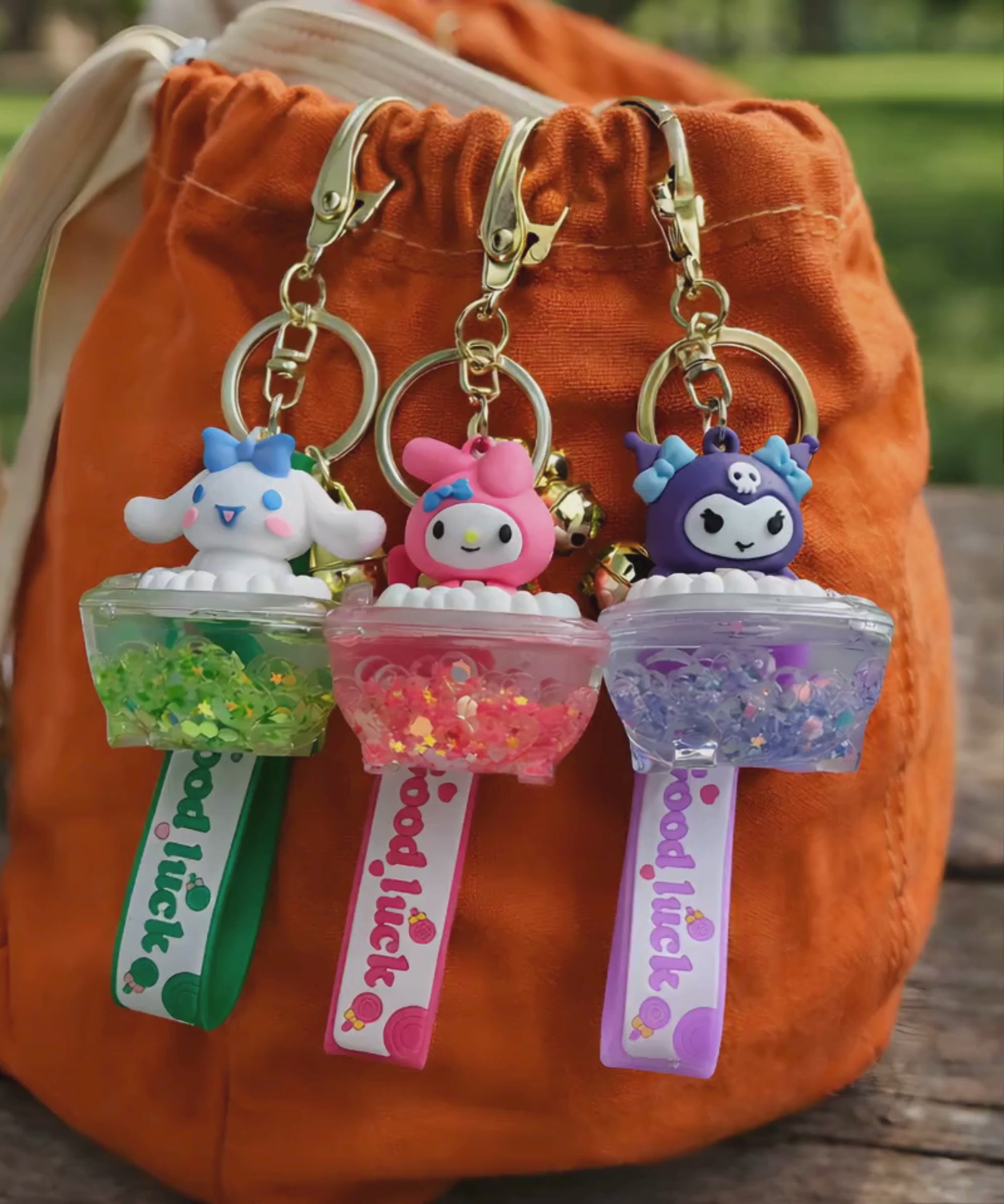 Sanrio bathtub liquid keychain My Melody Kuromi Cinnamoroll glitter bath charm video