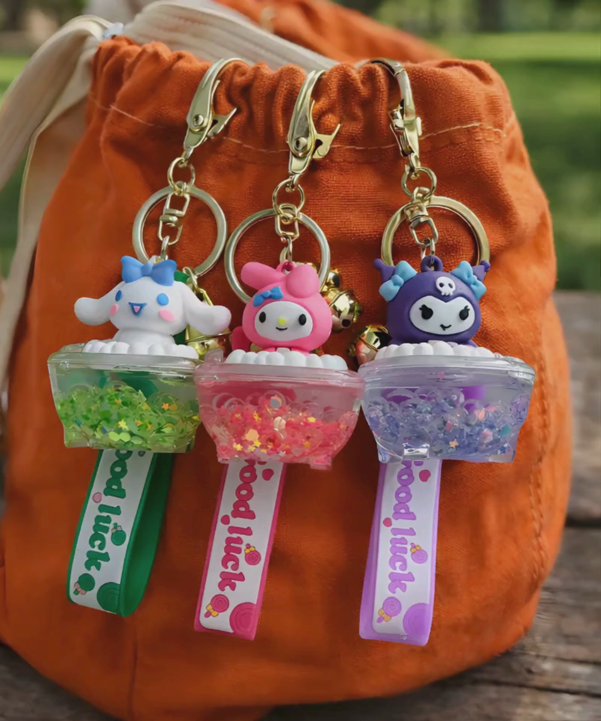 Sanrio bathtub liquid keychain My Melody Kuromi Cinnamoroll glitter bath charm video