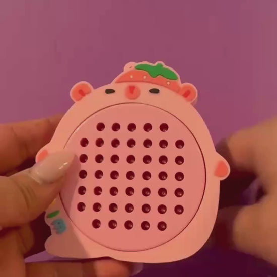 Capybara magnetic bead drawing keychain and magnetic pen demonstration